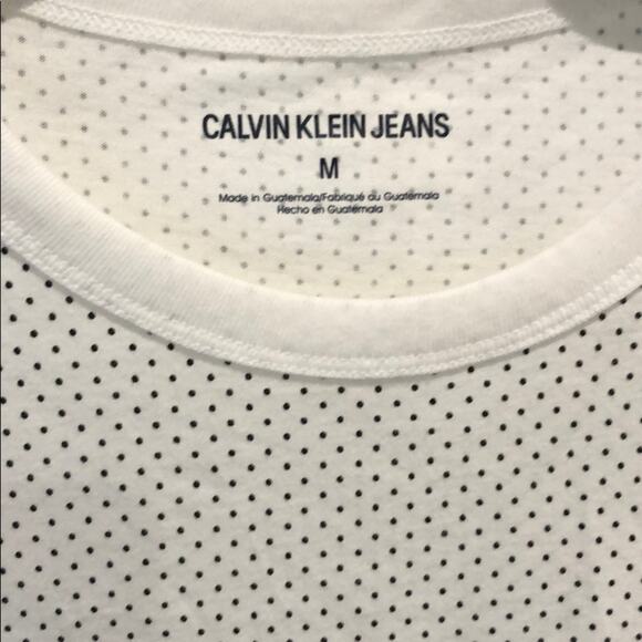 Calvin Klein Jeans Polka Dot Logo Crop Loose Fit T-shirt Size Medium Casual - Picture 2 of 4